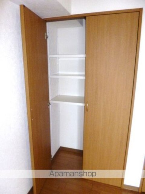 ローズガーデン[1LDK/49.25m2]の洗面所