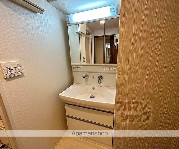 三条双月堂の内装写真
