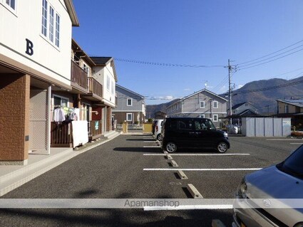 ヴィラウィンドＢ棟[1LDK/48.61m2]のエントランス