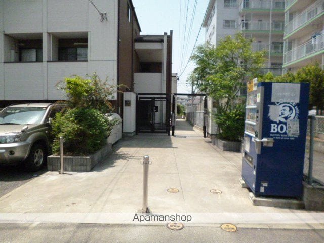 ピコロ九産大Iの玄関写真