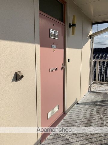 月見台コーポの玄関写真