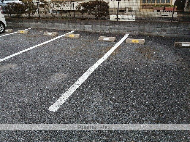 レオパレスハッピーヴィラ[1K/23.18m2]の駐車場