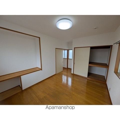 伊藤公一様貸家の内装写真