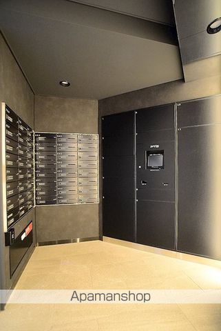 グランドコンシェルジュ池袋本町ウエストの玄関写真