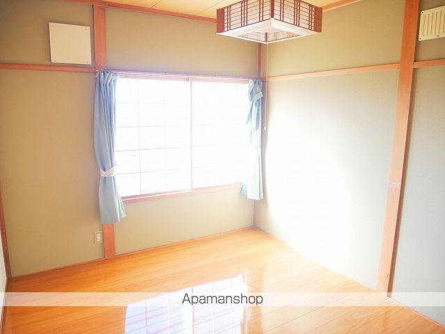 北2条西18丁目 1棟2戸の内装写真