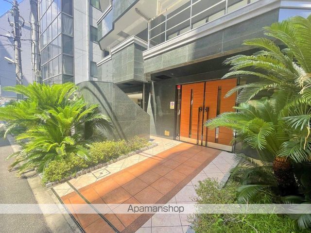 ADEN SAKAUSUJIH0NMACHIの外観写真