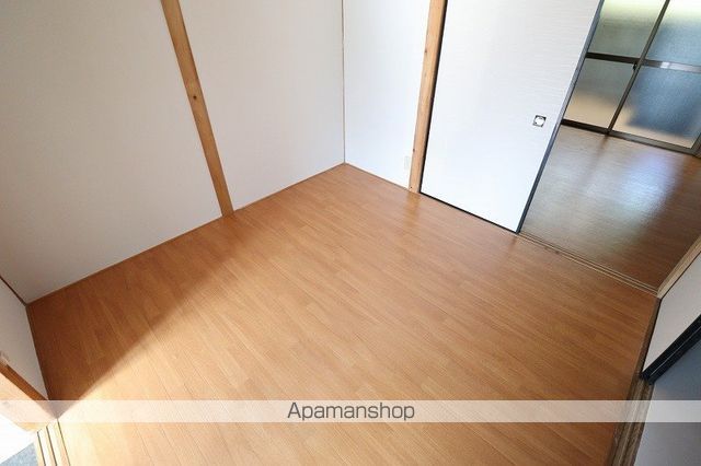 上田住宅 平屋建の内装写真