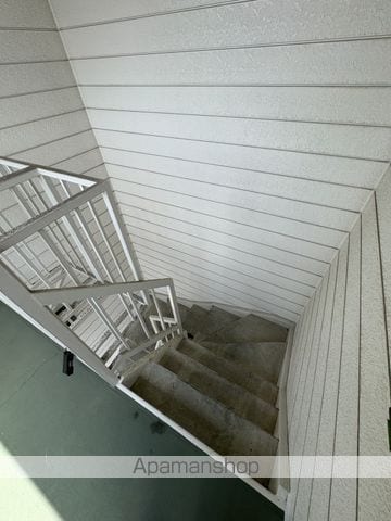 アラヤホワイトシャルムの玄関写真