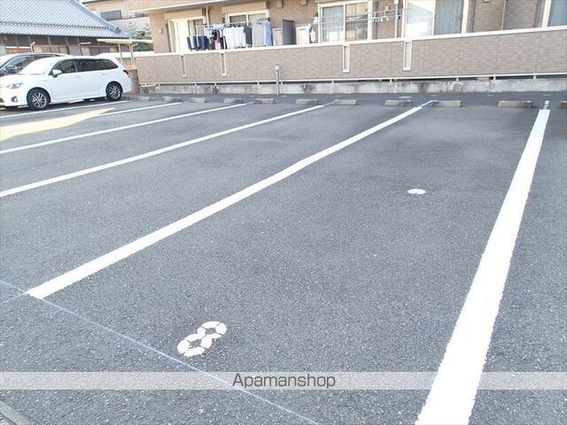 和歌山県海南市重根西１丁目[2LDK/58.07m2]の駐車場