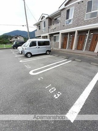 ビサイド・ハイウェイ　Ｃ[2LDK/65.64m2]の駐車場