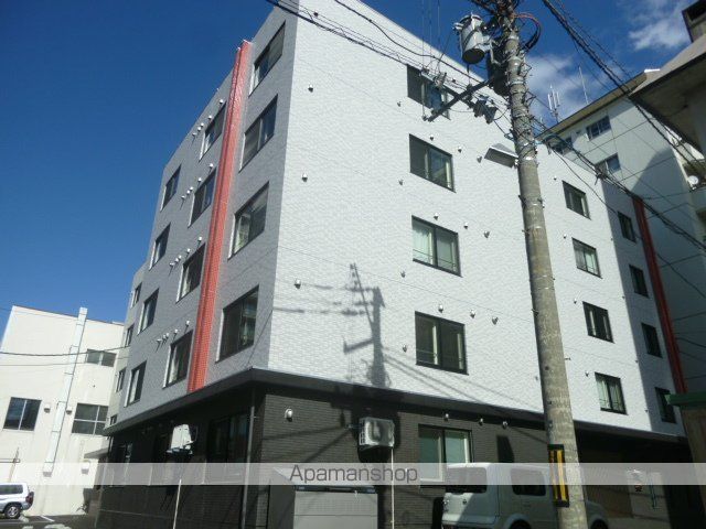 リージェントS札幌の玄関写真