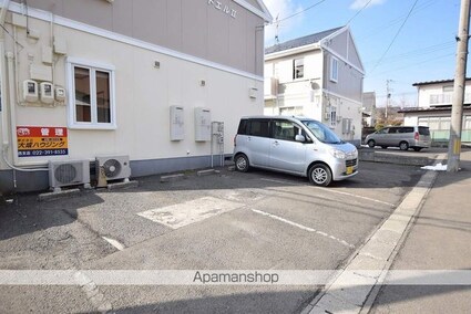 ドエルⅡ[2DK/42.21m2]の駐車場