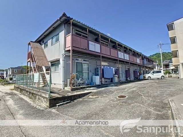コーポモニカの外観写真
