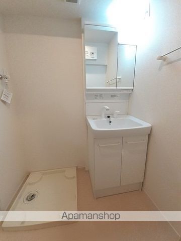 ＪＲ山陽本線 下松駅 バス乗車時間：8分 最寄りバス停で下車 徒歩2分 2階建 築8年の内装写真