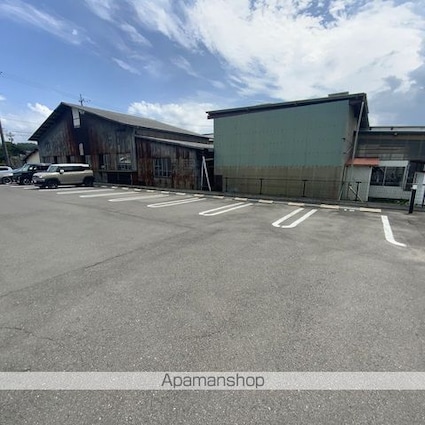 ヴィオーラ御園[2LDK/57.93m2]の駐車場2