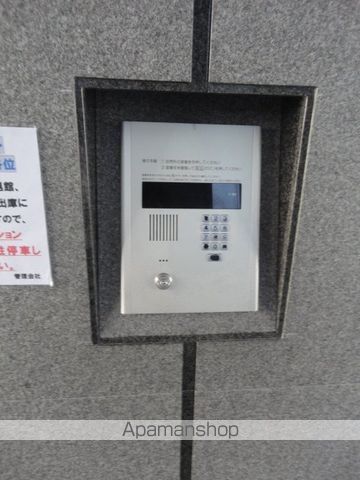 井清壽マンションの玄関写真