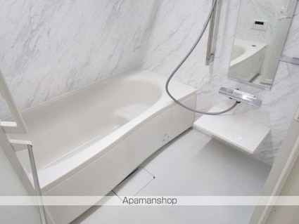 ＤーＲａｆｆｉｎｅ[2LDK/55.03m2]のバス