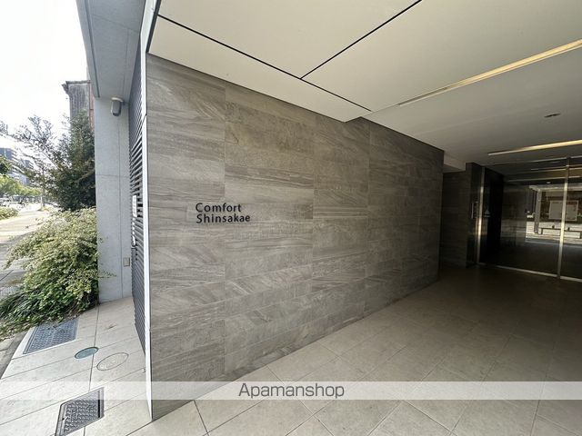 コンフォート新栄の玄関写真