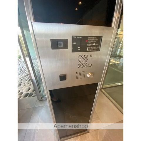 プラウドフラット渋谷富ヶ谷の玄関写真