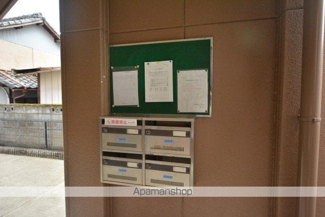 エスポアハイム弐番館の玄関写真
