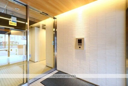 東京都渋谷区本町３丁目[1DK/33.24m2]のエントランス1