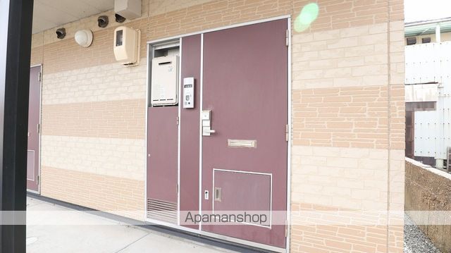 レオパレス翠山IIの玄関写真