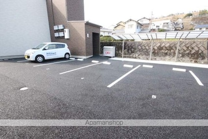ｄｉｍａｎｃｈｅ[1R/23.04m2]の駐車場