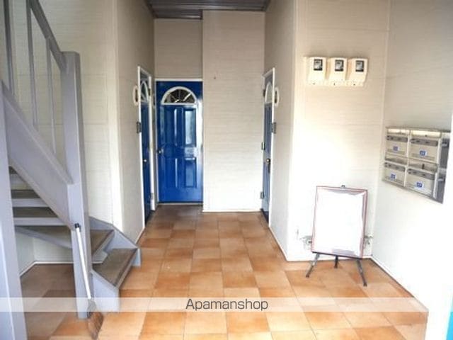 カーサ日の出の玄関写真