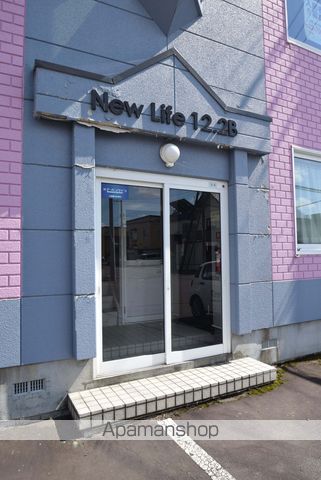 NEW LIFE12・2 B棟の玄関写真