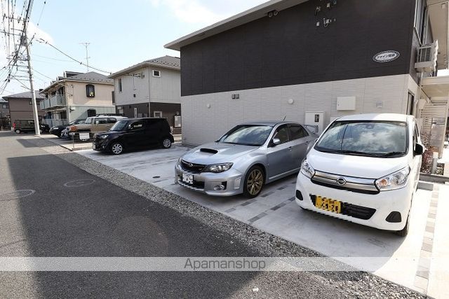 【昭島市緑町のアパートの写真】