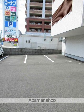 和歌山県和歌山市吉田[1K/26.8m2]の駐車場