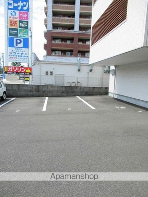 和歌山県和歌山市吉田[1K/26.8m2]の駐車場