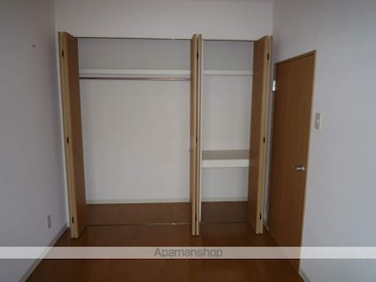 ベルヴィ栗東[1LDK/38m2]の収納