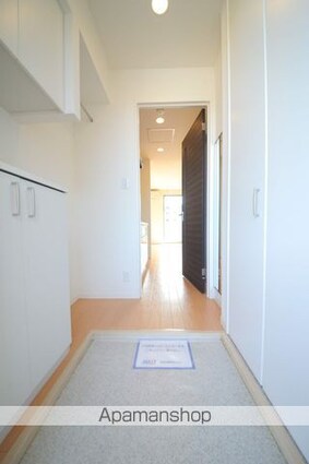 ウェルコート[1R/29m2]の玄関