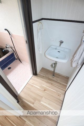 迎川様貸家の内装写真