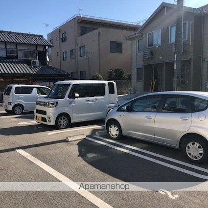 コスモパレスⅡ[3LDK/79m2]の駐車場