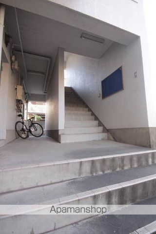 サニーパレス顕徳の玄関写真