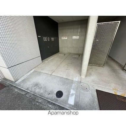 リエス東別院[1R/30.13m2]の駐車場