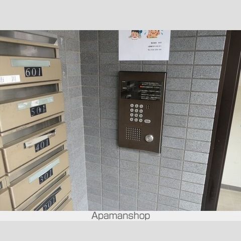 グランメゾン東札幌の玄関写真