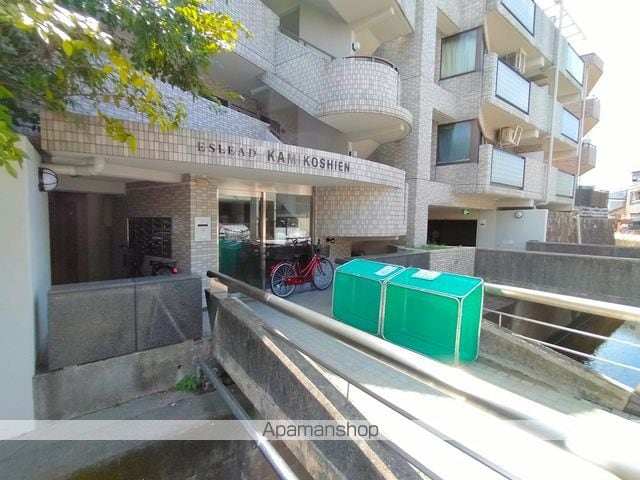 エスリード上甲子園の玄関写真