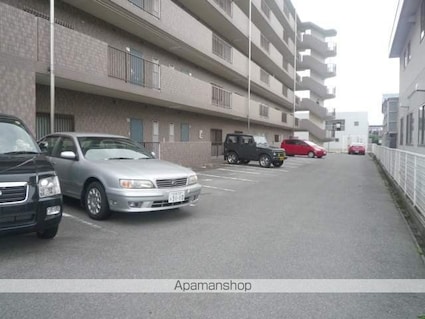 ソレイユ千[3DK/57.6m2]の駐車場2