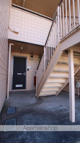 ガーデンヒルズ国分寺台Bの玄関写真