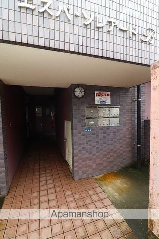 エスパ・ソレアード Bの玄関写真