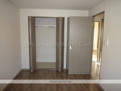 フローラルコート[1LDK/39.6m2]の収納