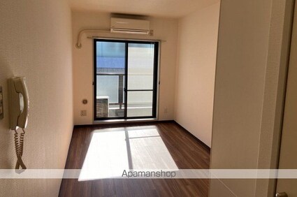 東京都渋谷区千駄ヶ谷３丁目[1R/18.48m2]のリビング・居間1