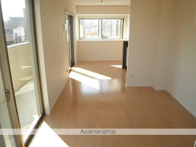 さくらヒルズ新屋敷弐番館の内装写真