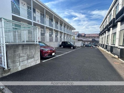 レオパレスエクセル歩坂町Ⅰ[1K/19.87m2]の駐車場2