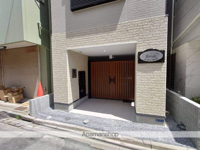 ブローテ三ノ輪の玄関写真
