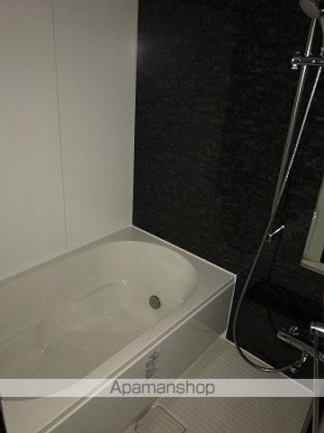 コンフォリア東新宿ステーションフロントの内装写真