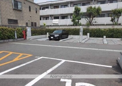 東京都世田谷区羽根木１丁目[1LDK/49.23m2]の駐車場